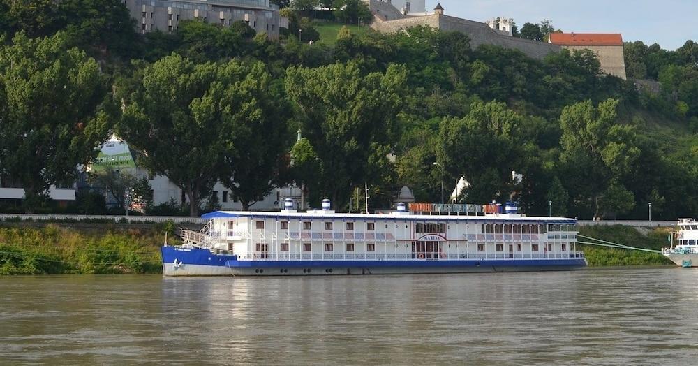 Botel Marina Bratislava Luaran gambar