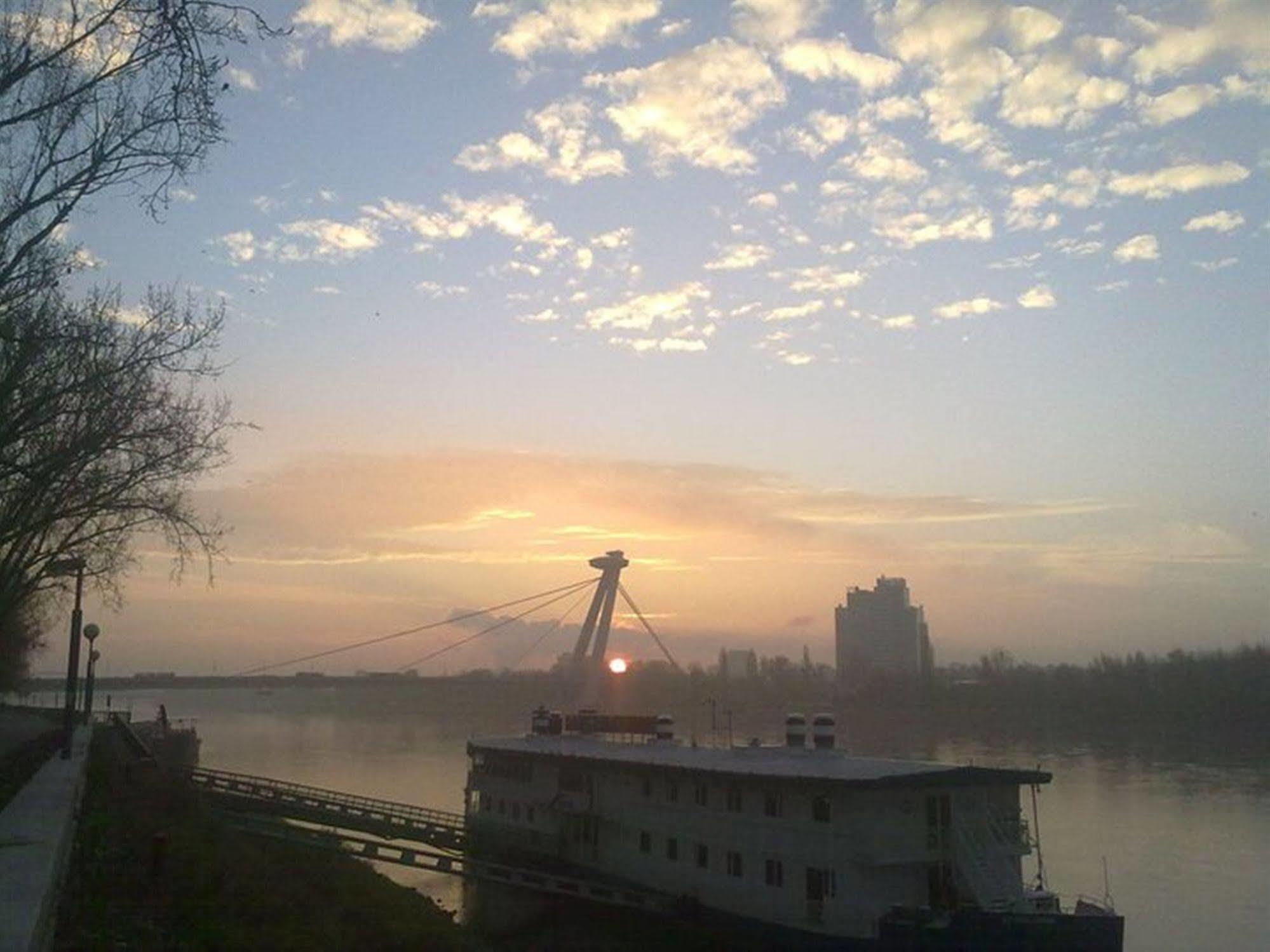 Botel Marina Bratislava Luaran gambar