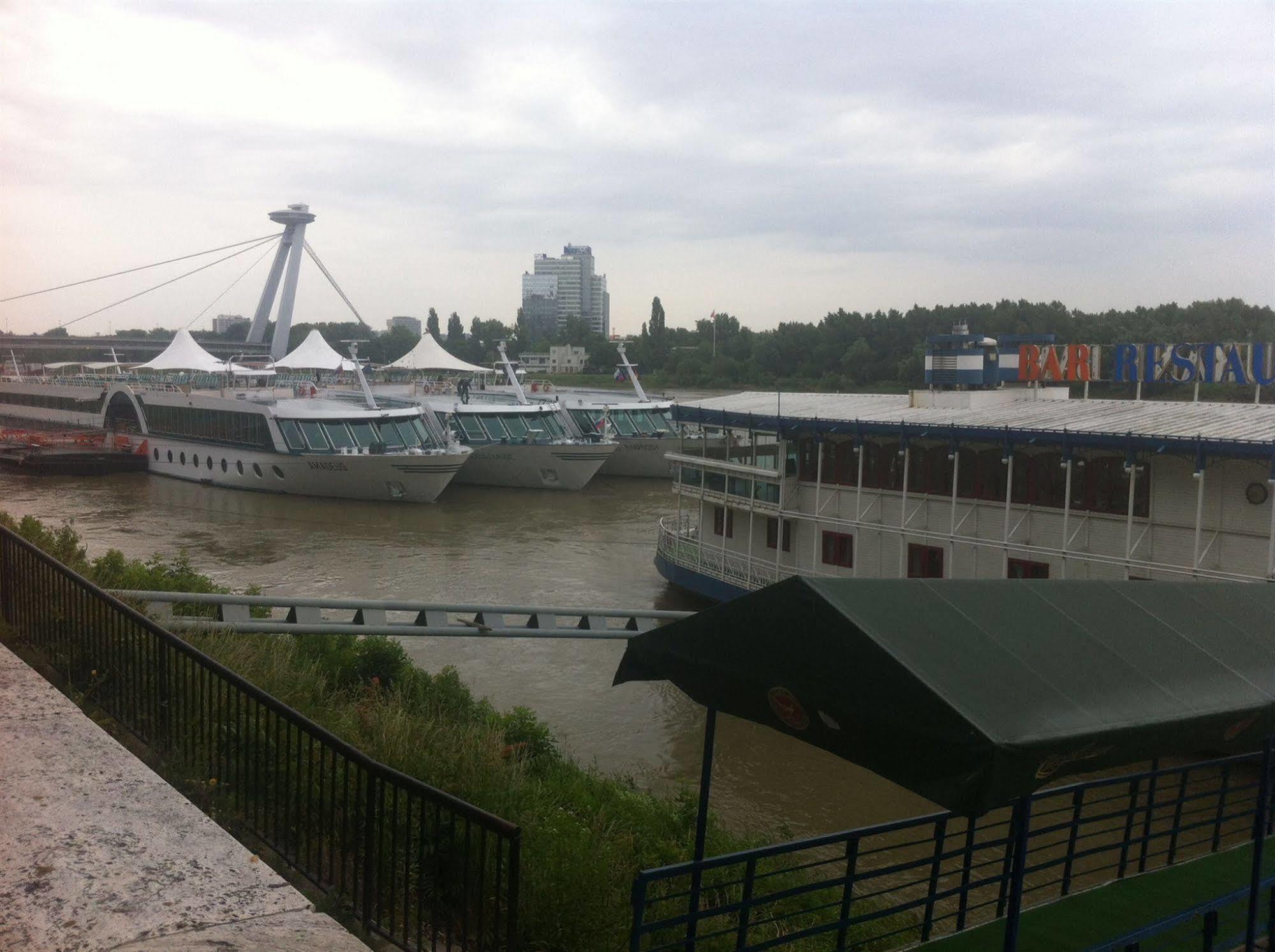 Botel Marina Bratislava Luaran gambar